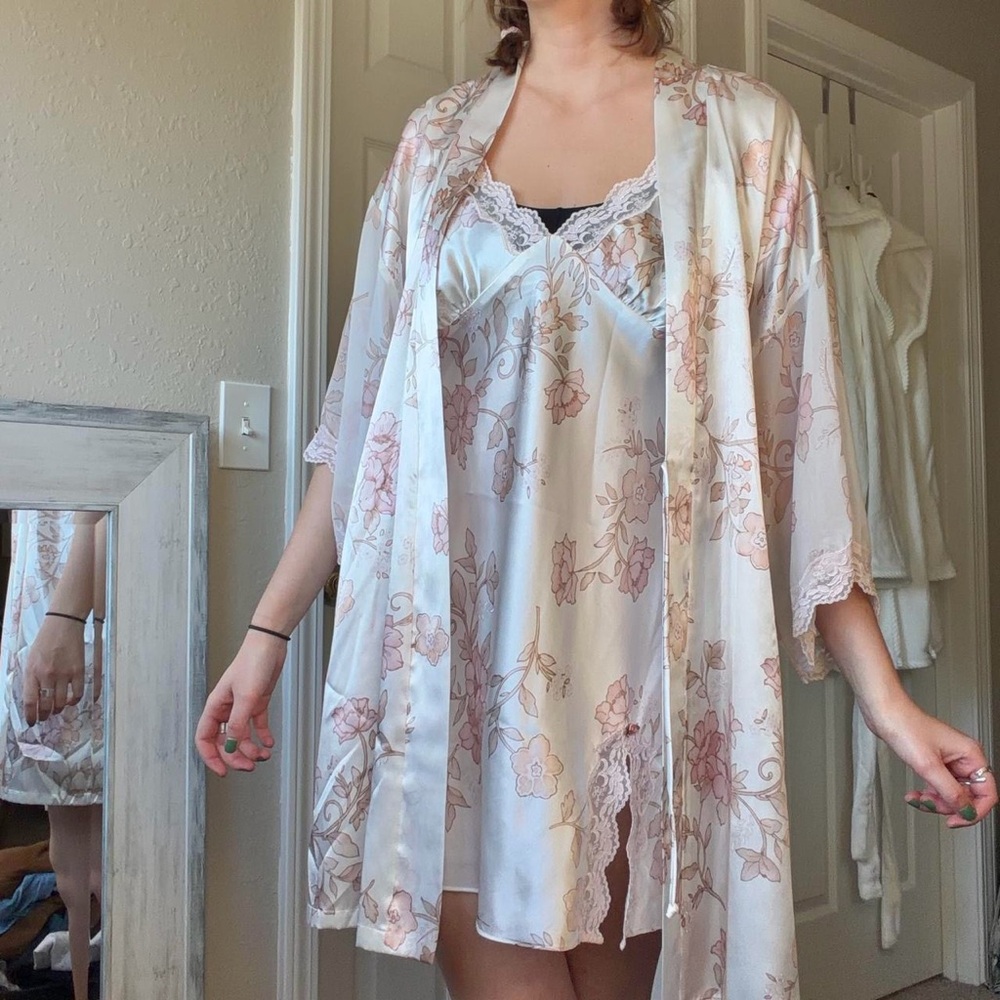 Vintage Satin Lingerie Dress And Robe Set - image 7